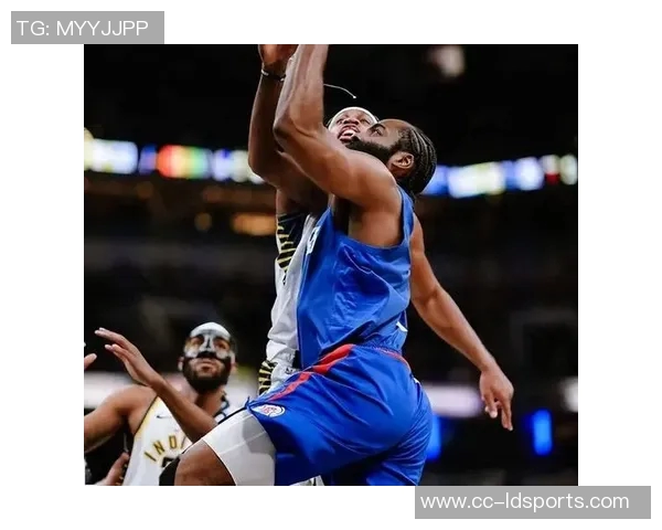 半场战报哈登火力全开贡献20分小卡紧随其后快船领先勇士3分