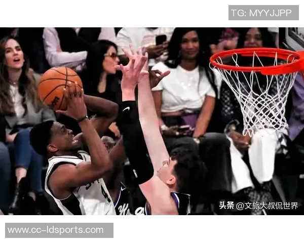 福克斯大放异彩单场28分11助助球队逆转文班缺阵的困境