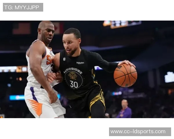 铁林分析范甘迪为何不信任小卡却对保罗的场边建议表示警惕